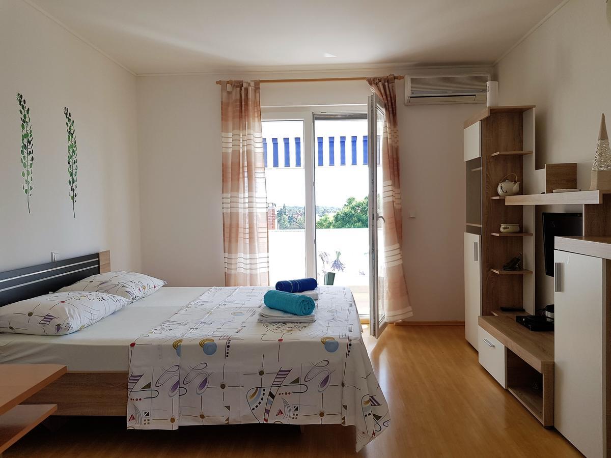 Apartments Monica Novalja Luaran gambar